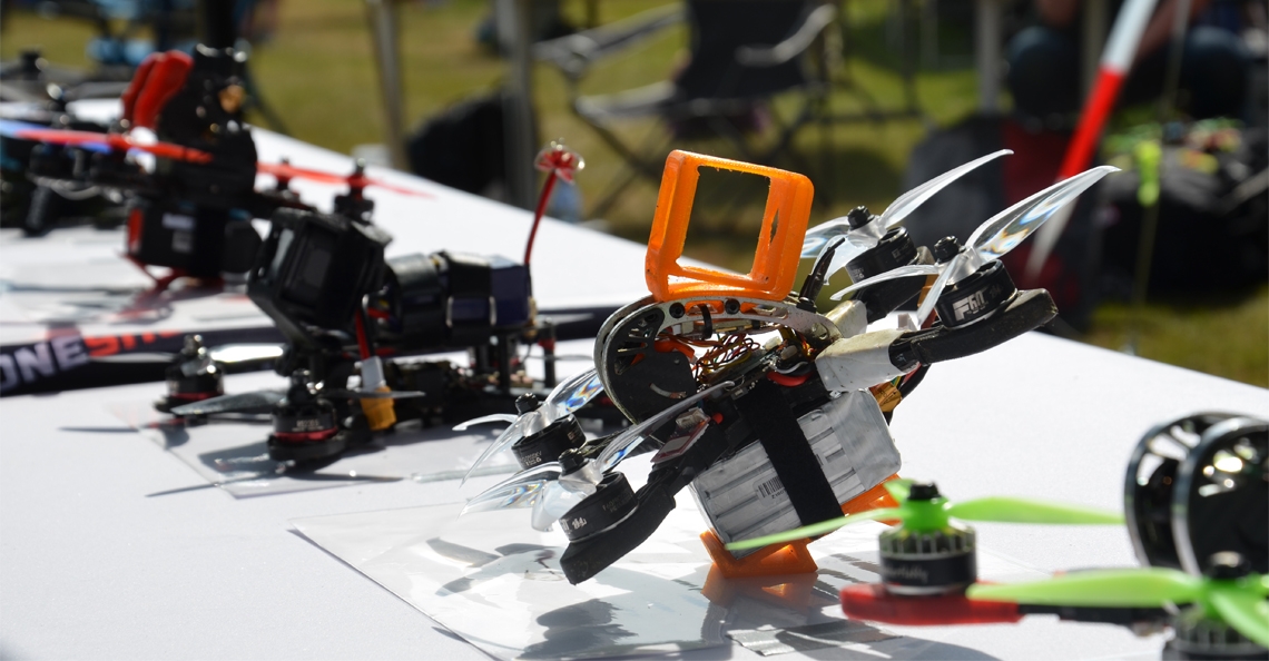 1523975019-nederlands-kampioenschap-drone-race-dit-weekend-van-start-in-oosterhout-04-2018.jpg