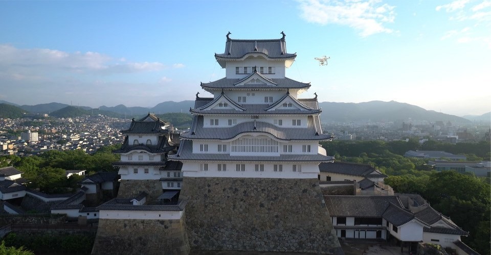 drone crash himeji castle kasteel japan dji phantom 3 professional 2015 spreading wings s1000