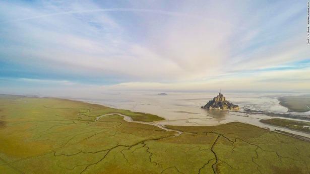 dronestagram-mont-saint-michel-france